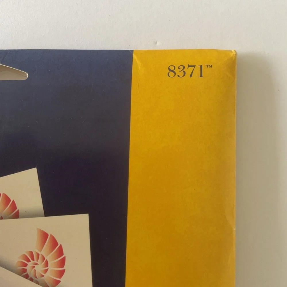 Avery 8371 Ink Jet Business Cards. NWT